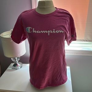 🍄 Champion T-shirt size medium